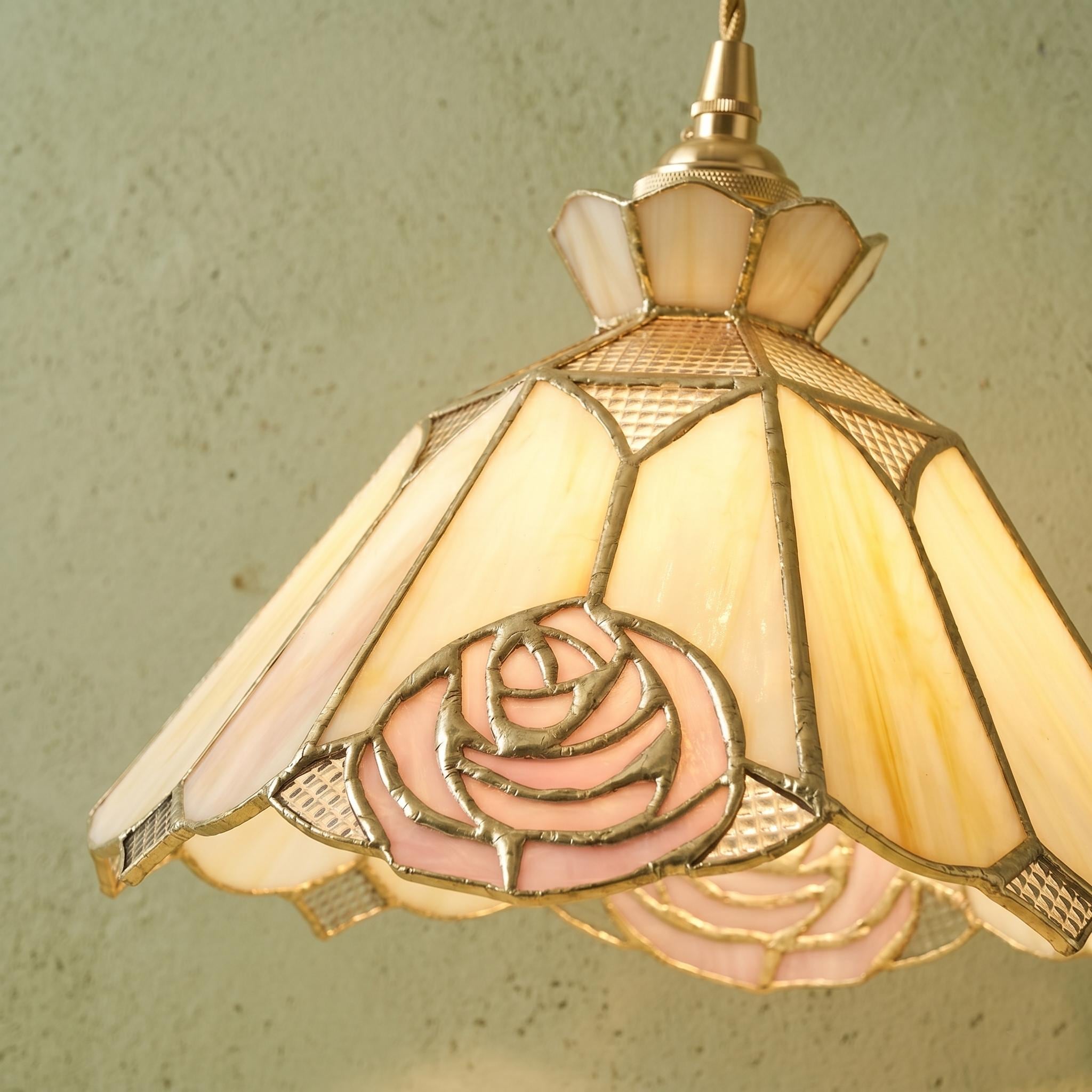 Handmade Rose Stained Glass Pendant Light, Vintage Tiffany Style Floral Hanging Lamp, Cream Pink Glass Lampshade for Cottagecore Home Decor
