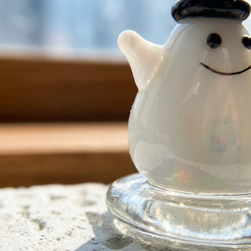Smiling Ghost Figurine with Black Top Hat and Clear Base, Mini Halloween Shelf Decor by AuroraeGlass — photo 5